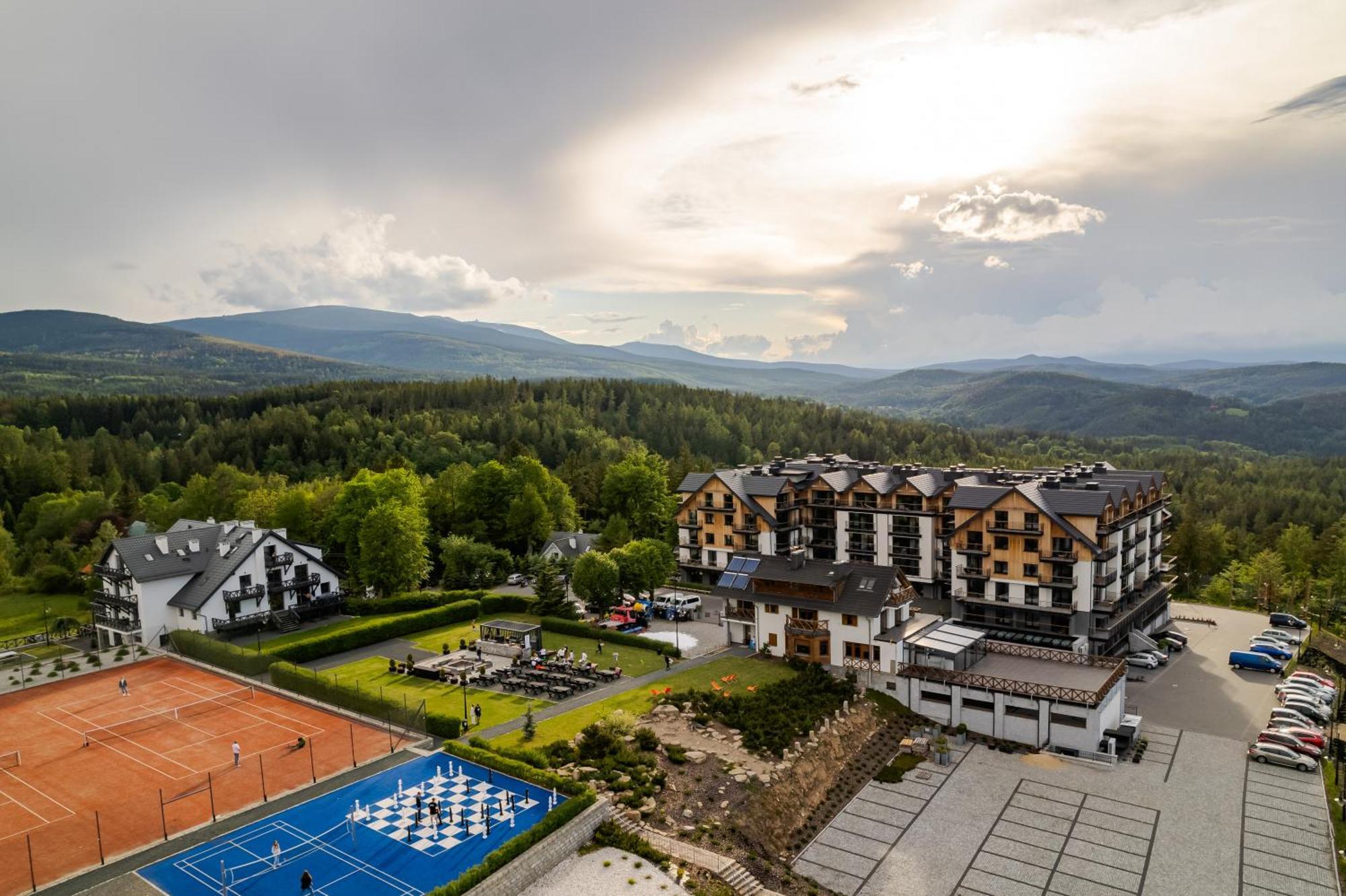 Kazalnica Family&Conference Resort Kolo Karpacza Sosnowka  Exterior photo